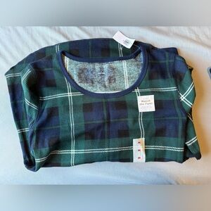 Old Navy Women Plaid Long sleeve and pants pajama set in Green and Navy